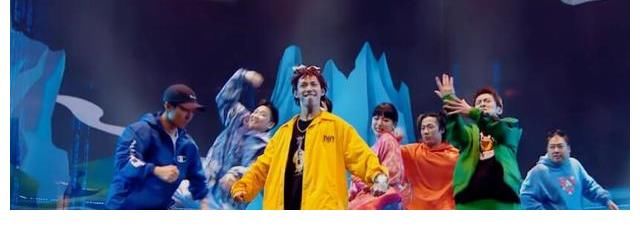 舞台|王一博‘葫芦娃’舞引热议，网友回忆第一印象