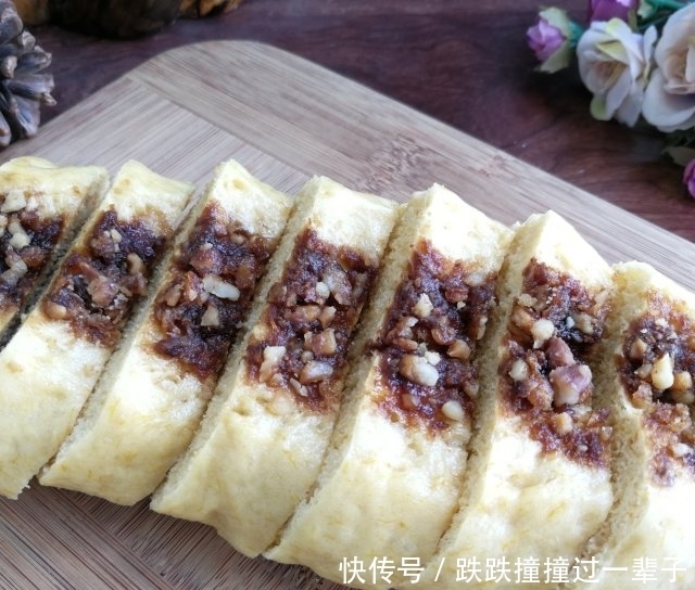  红糖核桃南瓜馒头，香甜又喧软