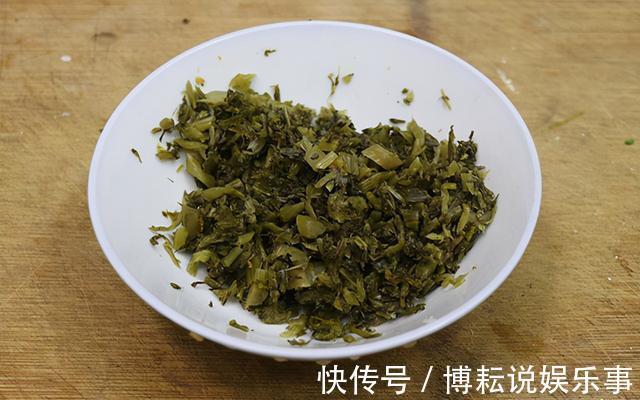 锅巴|剩饭用铁锅烙一下，做成锅巴，瞬间变成香饽饽，金黄香又脆