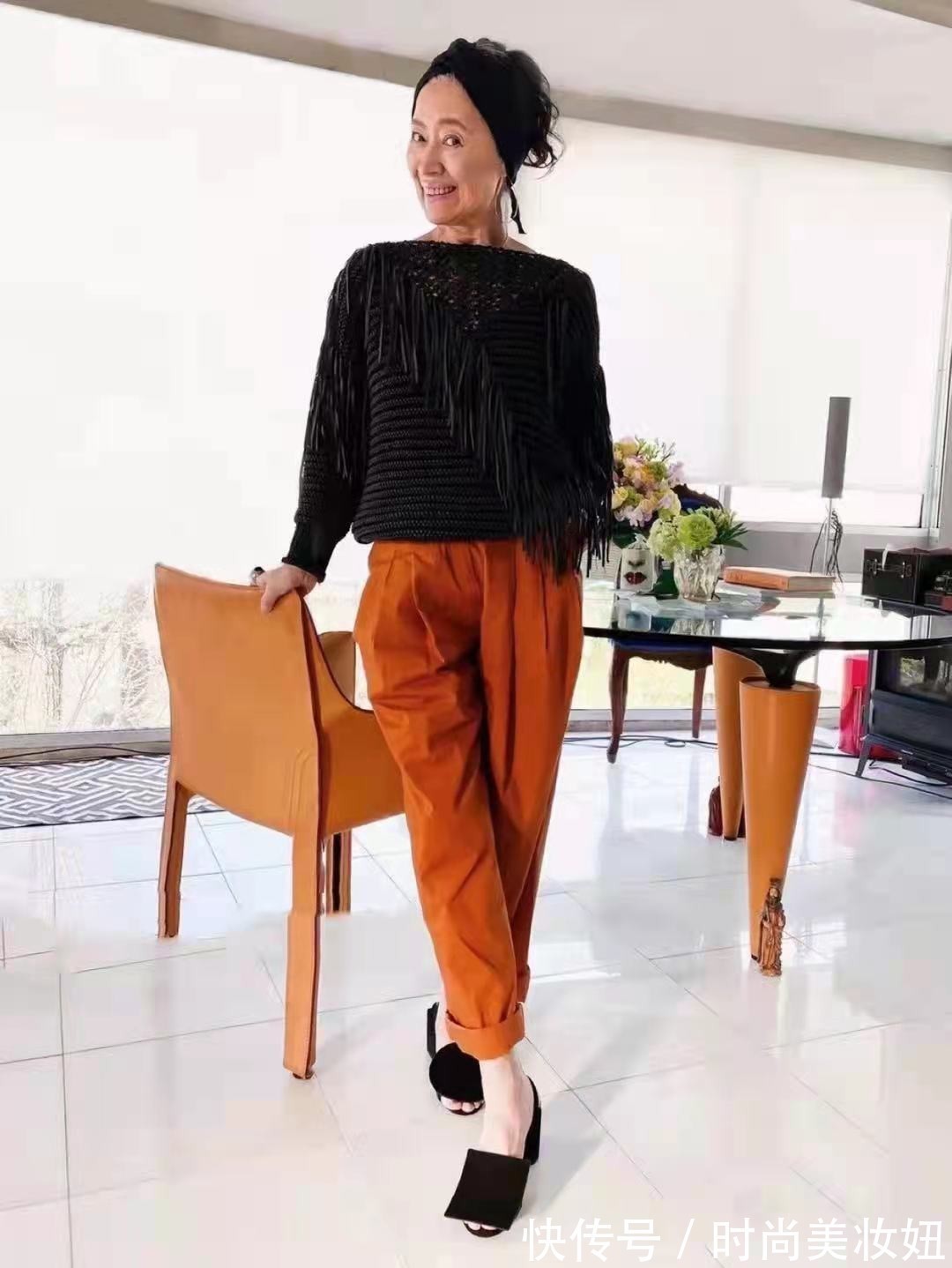 搭配|这是我见过"最会穿"的奶奶,靠穿搭年轻20岁,50+女人该学一学
