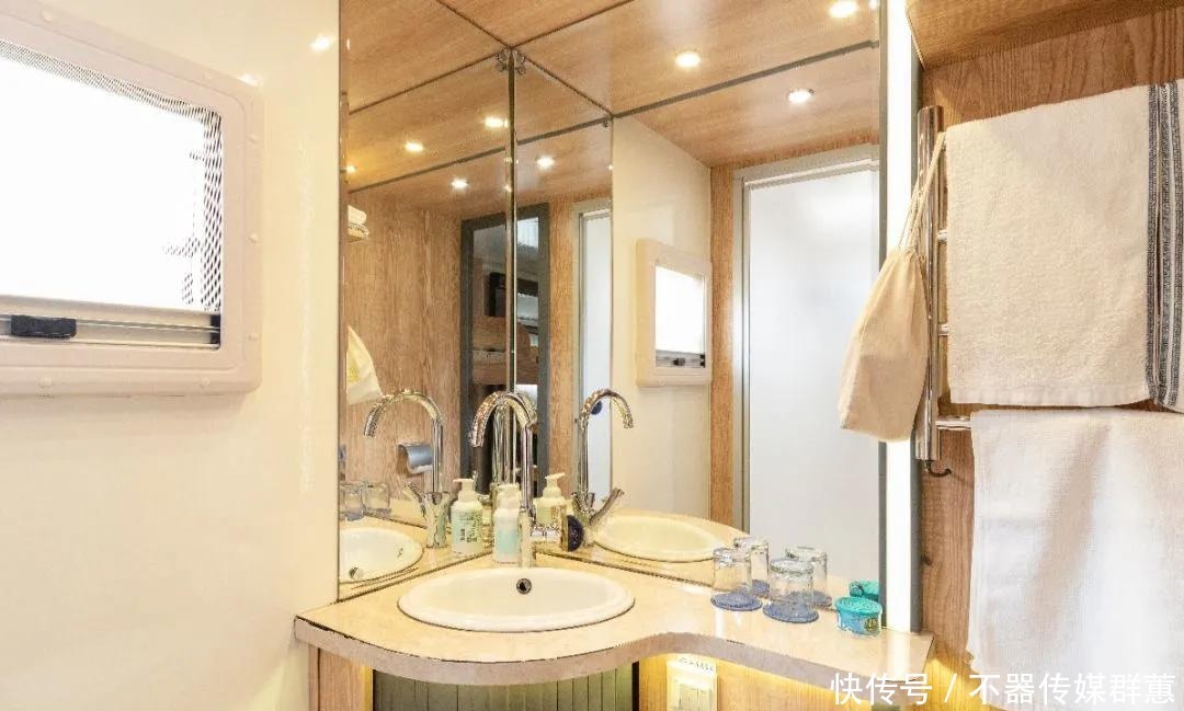 老年|徐凫岩步云谷，这个悬崖边上的房车营地，只需要自驾1小时