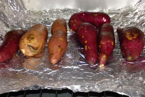 烤红薯时，别急着放烤箱，多做1个步骤，红薯个个都流油，香又甜