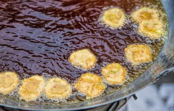 炸肉丸用淀粉还是面粉?谨记“3放2不放”,丸子外焦里嫩超好吃