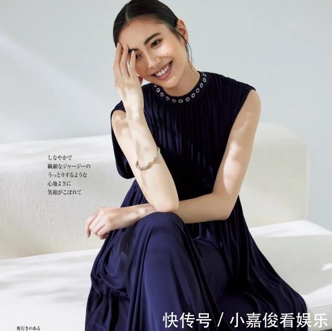 黑白灰|日本熟龄太太的穿搭分享：气质的黑白灰，穿出秋装之美