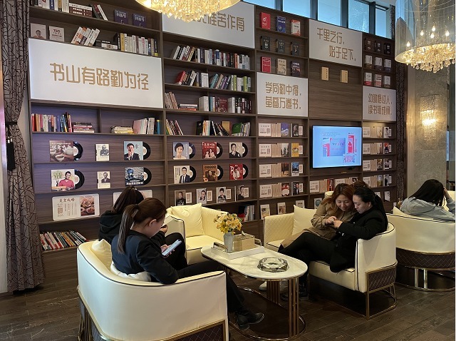 全民阅读&世茂國風龍院·河鸣报名打卡旅顺首个有声图书馆，让阅读声情并茂