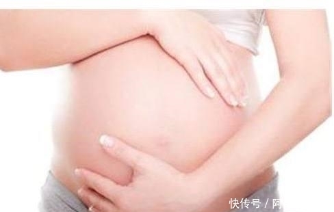 生完|生完孩子，胎盘是教给医院还是自己带走，看看他们是怎们处理？