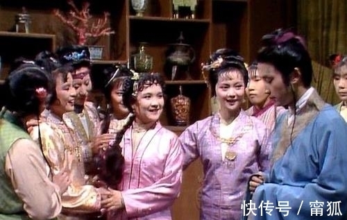 贾府@薛宝钗家到底有多穷?在贾府多年花的钱,赶不上贾府给他们的零头