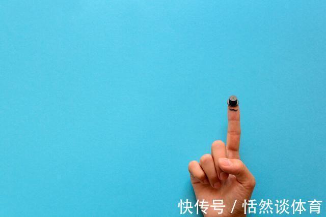 手麻|手指发麻，提示什么疾病？提醒：出现这些伴随症状，需要格外重视