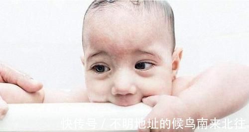 宝宝|宝宝喜欢“偷吃”，被抓了个现行，网友：家贼难防