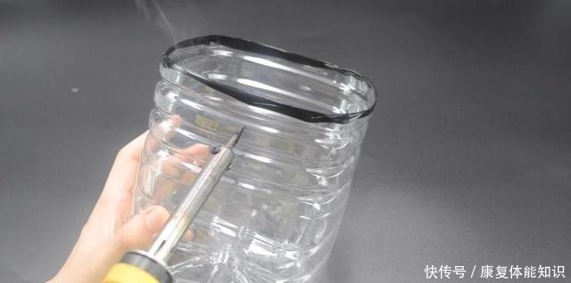 妙用|空油桶上穿2根绳子,太聪明了,解决了困扰大家的一大难题,真棒!