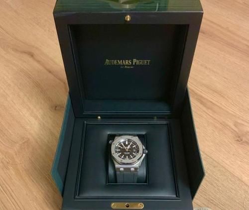 爱彼皇家橡树|劳力士绿水鬼后继乏力，还是爱彼皇家橡树离岸潜水表更大气