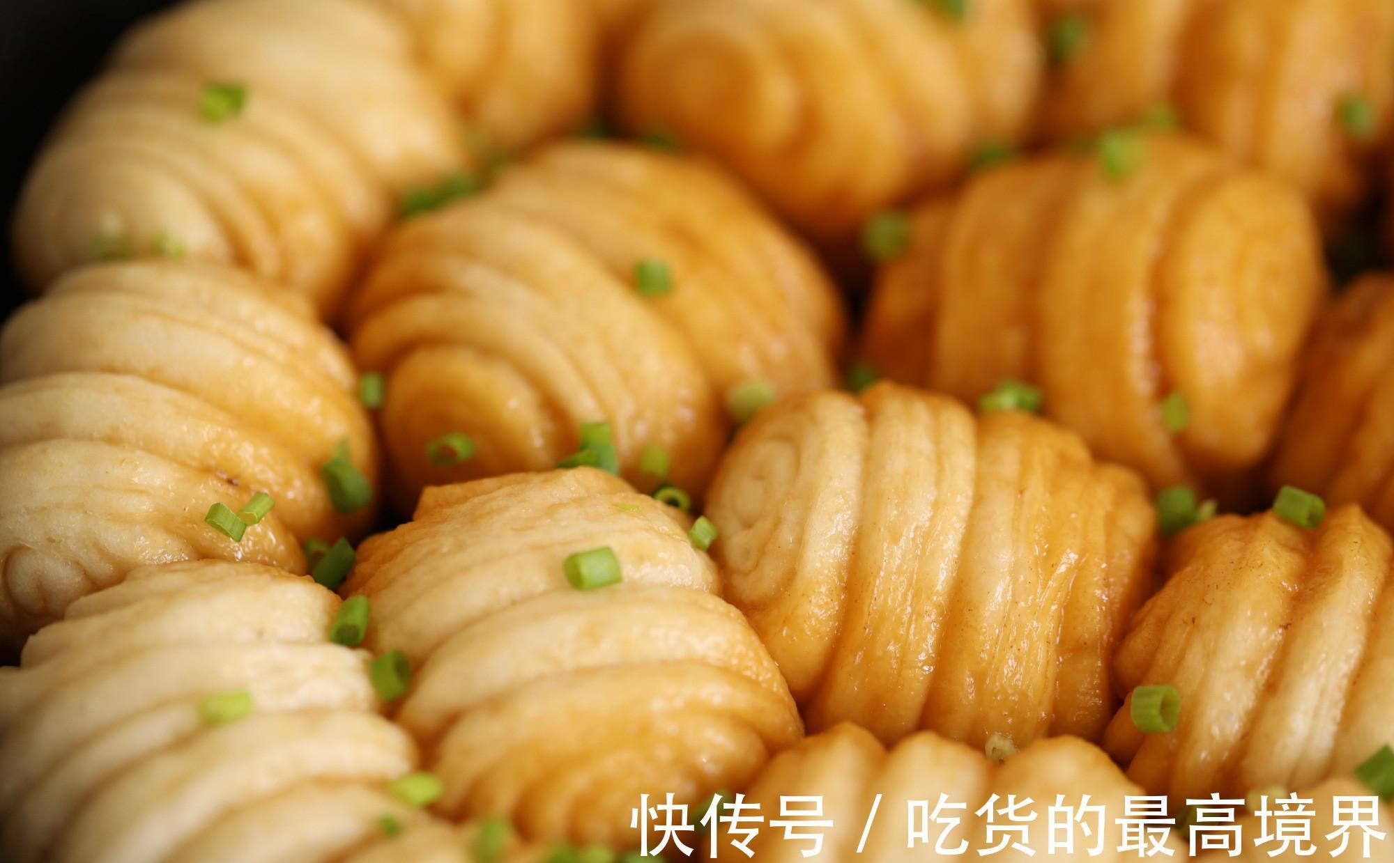 五花肉|焖卷子（一锅出）吸满了汤汁的花卷，一口一个，菜香，肉香，非常诱人！