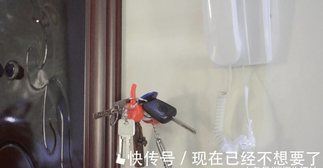 热熔胶|洗洁精上按压喷头别扔了, 这样改造放家里太实用了, 家家户户都需要