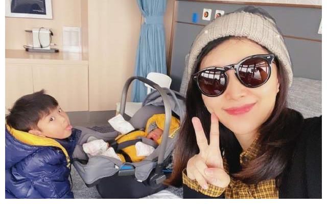 smg|上海主持百克力帶兒子下田挖藕！倆人滿臉淤泥依舊笑意滿滿