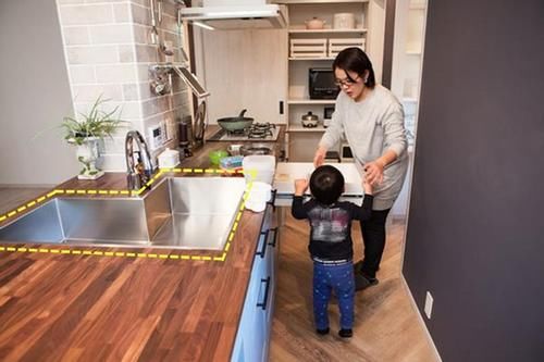 早知道我也在厨房装个L型水槽了，洗切炒实用性倍增，越用越顺心