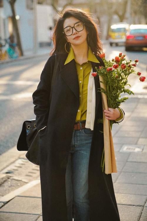 真服了三木！立春发布新穿搭美成风景，优雅又简单，照着穿就行