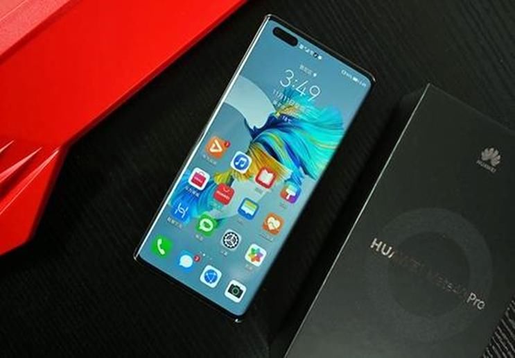 Mate40Pro|华为Mate40和Mate40Pro怎么选？看完评测，内行人告诉你