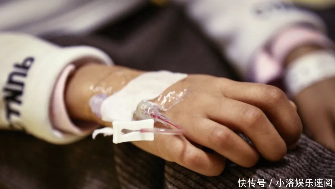 医生|女孩喊肚子疼,爸爸带她检查后崩溃,医生从她肚中取出“怪物”