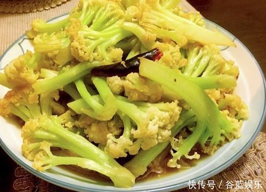炒花菜时先不焯水,下面教你多加一步,炒出来的花菜营养又美味!