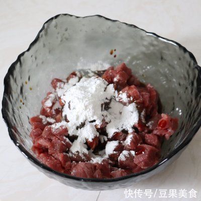 超好吃美味的孜然牛肉土豆粒