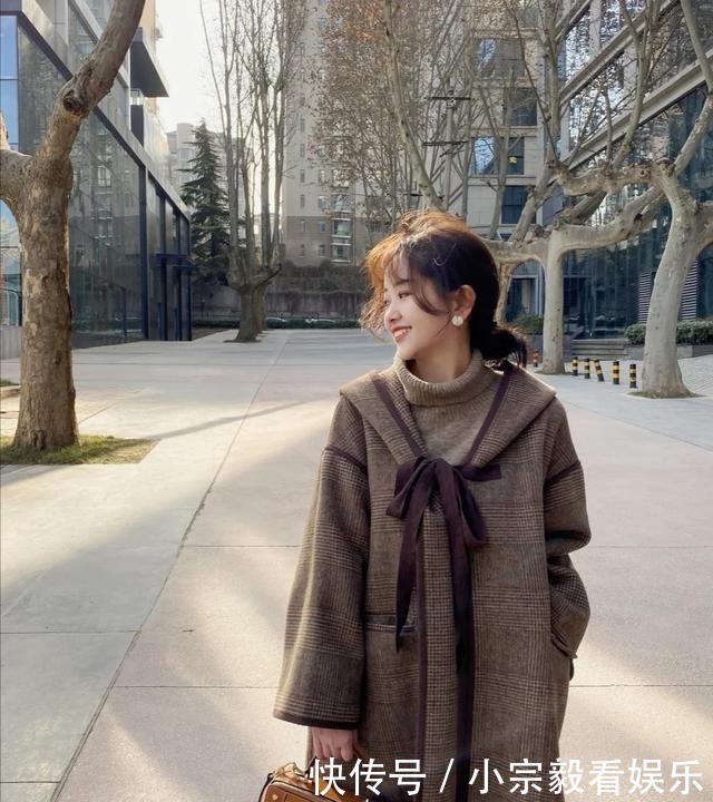 想要保暖又时髦，脖颈配饰少不了，冬季穿搭加分就靠它