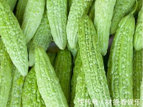 微量元素|女人常吃苦瓜好处多，能促进饮食、消炎退热、美容护肤