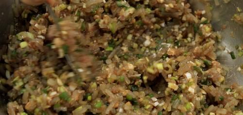 费事|不费事在家做出正宗水煎包，其实不加水更让你酥脆鲜香流口水