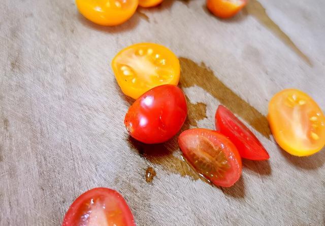 在家|用吐司替代披萨皮,在家就可以轻松吃披萨