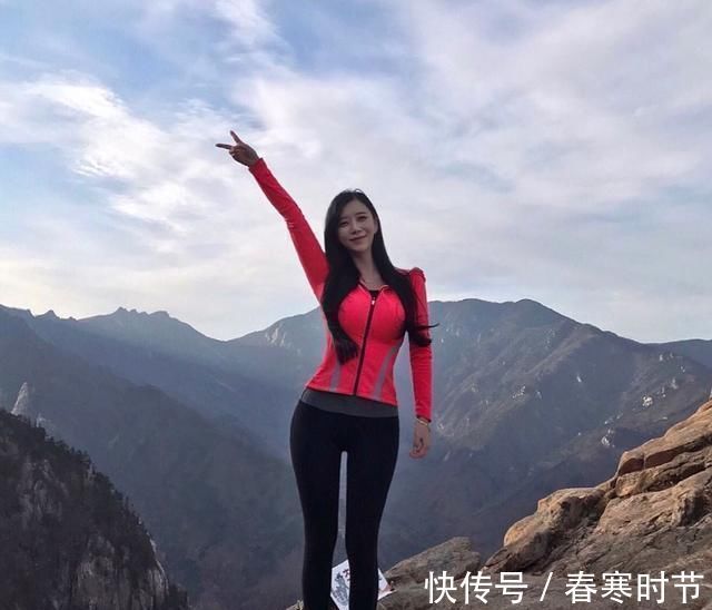 身材|韩国女模被称“海贼女帝”,不仅长相甜美,身材曲线也很迷人