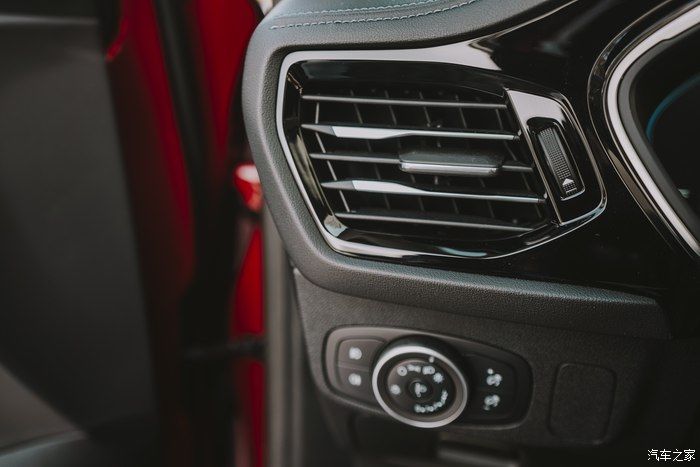 魅力雪境-与福克斯一起探索呼伦贝尔的冬天