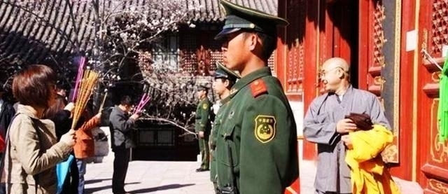 中国最有地位的寺庙,门口武警站岗,少林寺都无法超越!