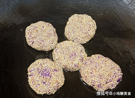紫薯粥|早餐多给孩子做这饼，养胃还抗饿，吃一次馋一次，比牛奶豆浆都强