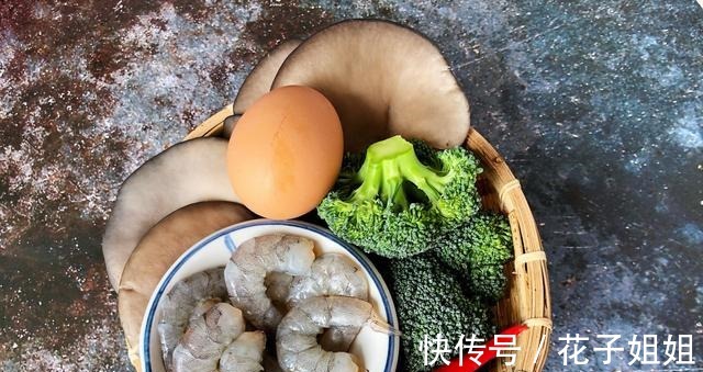 西兰花|教你如何治疗便秘，这做法头一次见！做法特别简单易懂！