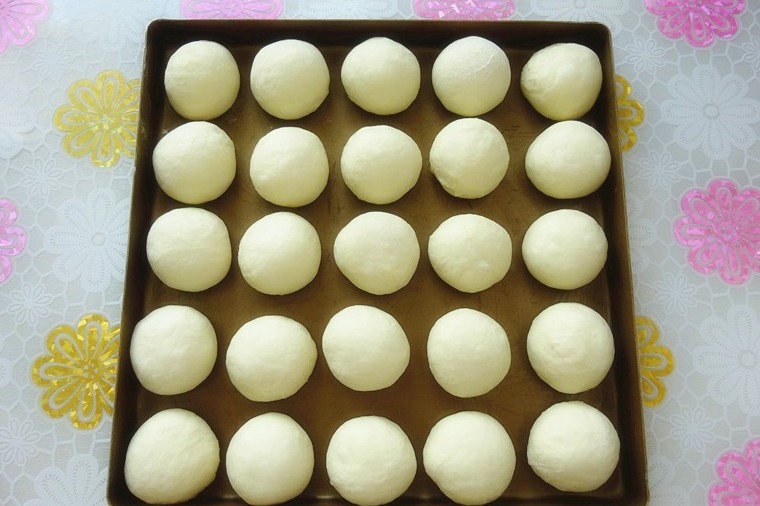 我家面包从来不买,用这个方法做,面包暄软醇香,久放不硬