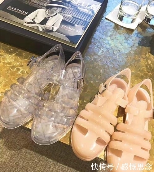 毛衣 小时候穿过的凉鞋,如今却卖到4000元,最不能忍的是那件毛衣