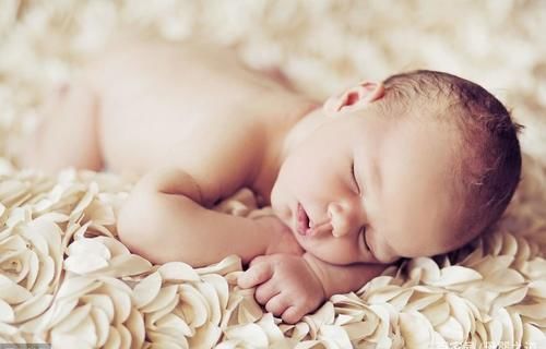 家长|不要对月子里新生儿做9件事，家长早知道早避坑，别影响娃的发育