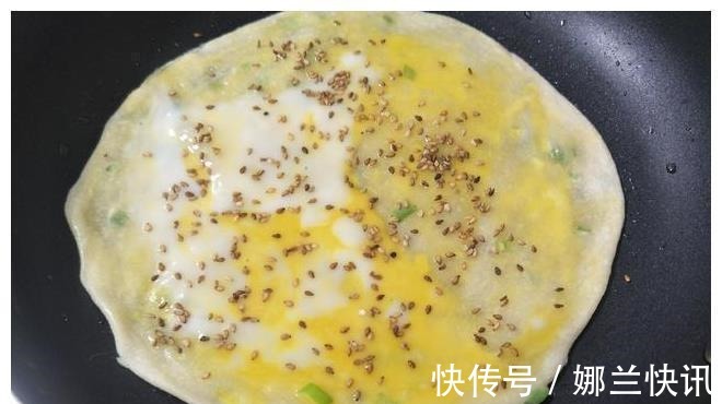 早餐别出去买了,教你1款懒人鸡蛋饼,不用发面,营养好吃