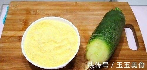 家常菜|萝卜丝更好吃的做法，打上2个鸡蛋蒸一蒸，百吃不厌