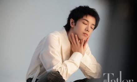 花花|華晨宇逆襲《尚流》榮登封面,花花繼續(xù)向上追光!