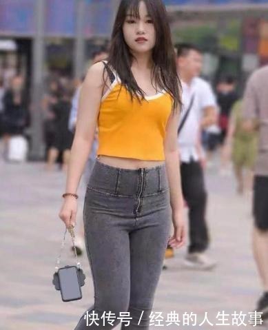 牛仔裤|微胖美女穿喇叭牛仔裤,曲线感越发明显