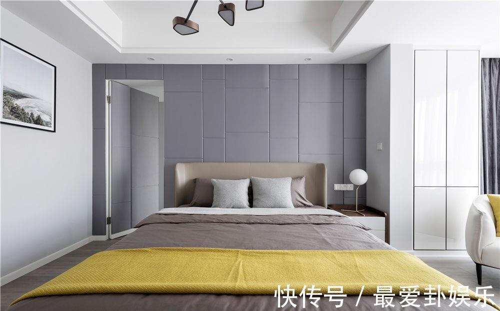 黑白灰|经典的黑白灰作为主色调,加入一些柔和的元素,打造舒适的四居室