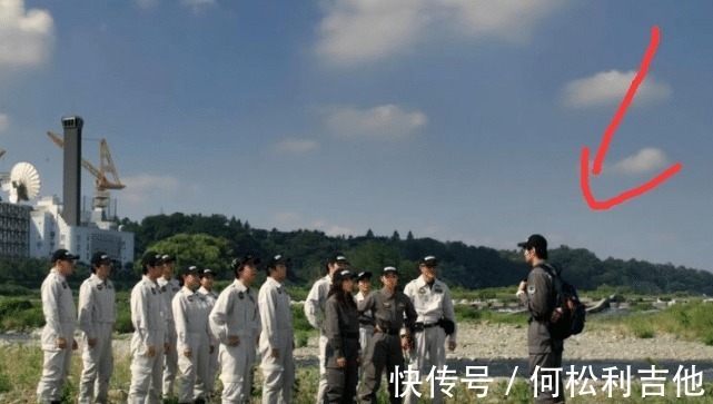 军械库|泽塔奥特曼遥辉掰手腕赢了洋子,和泽塔融为一体,含泪离开地球
