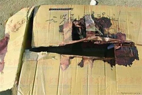 快递藏尸案始末散发异味的快递暗藏尸体,警方南下广州智擒凶手