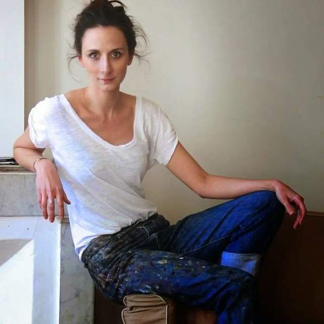 油画颜料|她以生动、动感和现代的笔触,描绘画面