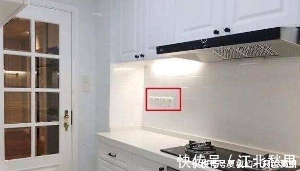 轨道式|厨房插座别装上墙了,第一次见有人装这种插座,感叹太机智了