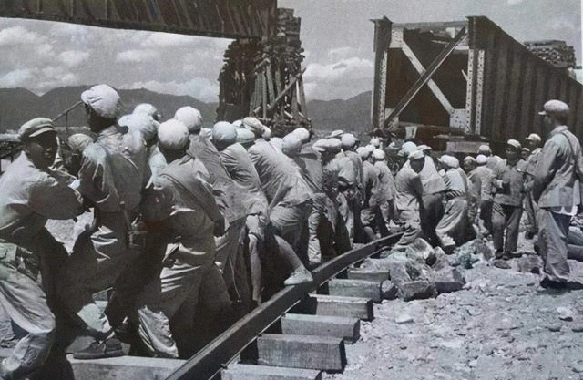 洪学智|什么人什么事让彭老总如此大怒?拍了桌子吼道:那你来指挥打仗