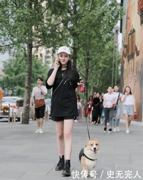 人靠衣装马靠鞍，学会搭配衣服，至少年轻十岁