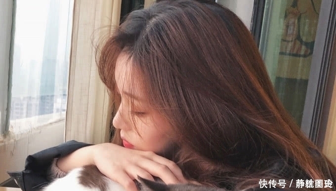 死皮|女生经常“爆痘”的3大原因,和吃辣没半点关系,第二基本全在犯