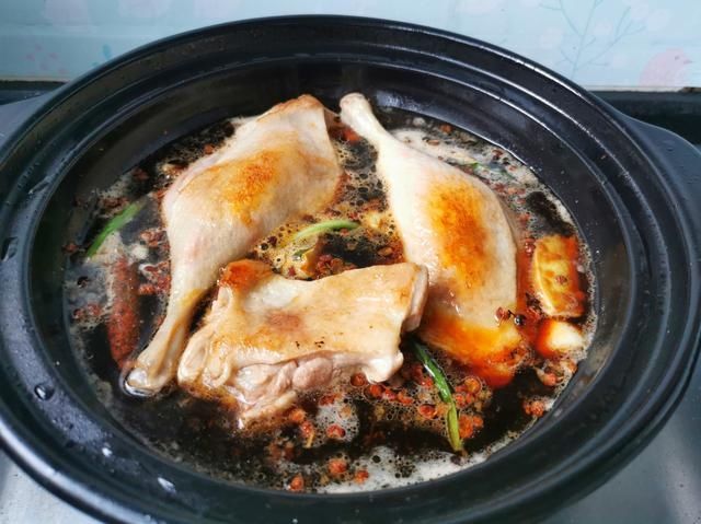 油烫鸭|入秋后，吃牛肉羊肉不如吃鸭肉，高蛋白易消化，滋补润燥不上火