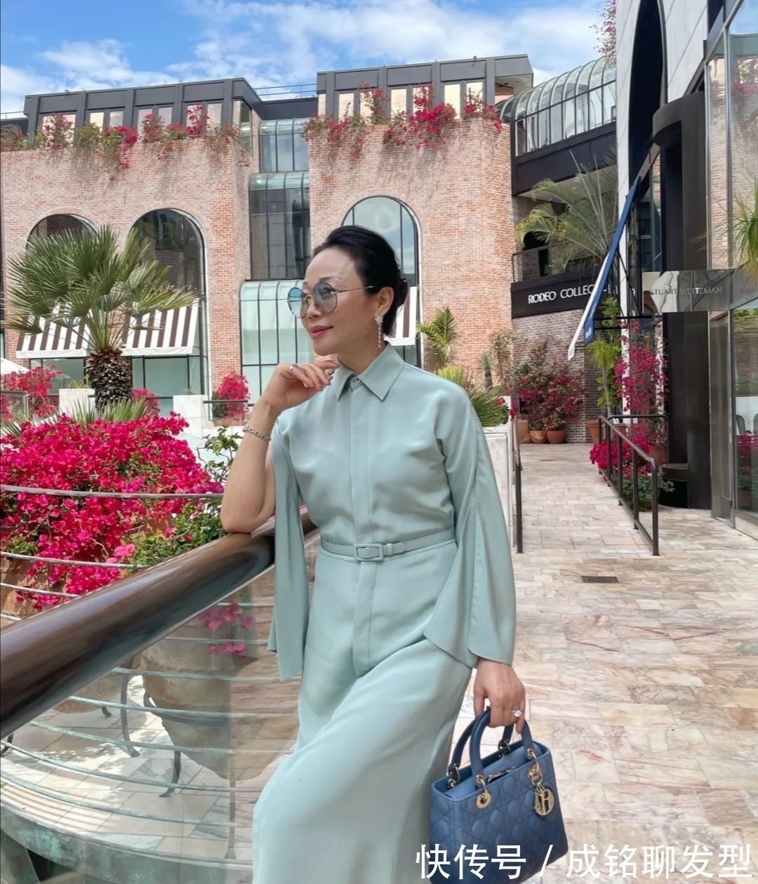 优雅|60岁的女人原来也可以这么美!自然真实不装嫩,一举一动皆优雅